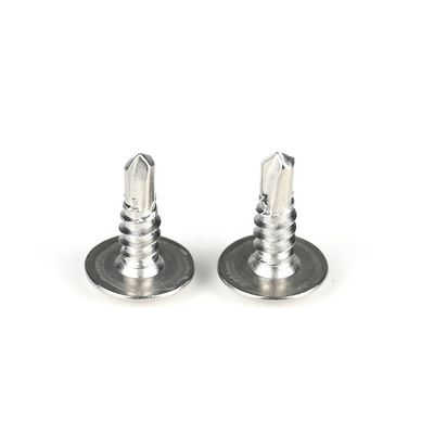Cabeza de la oblea de Phillips Tornos de auto-perforación de acero inoxidable 410 M4.2x13mm GB estándar