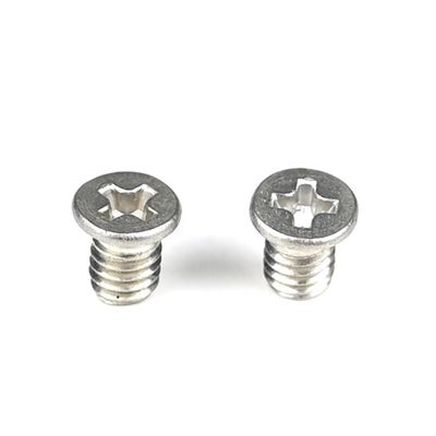 Fabricación experta de tornillos para máquinas M4 pequeños de 6 mm Phillips