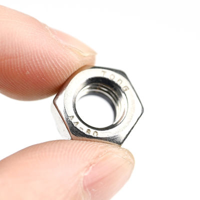 Nucleo hexagonal autobloqueable de acero inoxidable A4 de inserción de nylon M8 1.25mm con opciones
